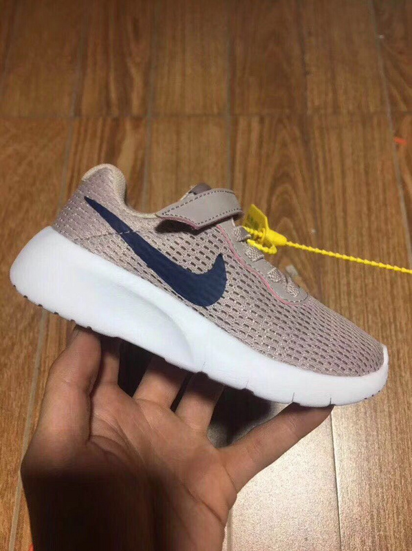 Nike_s new three-generation children_s shoes 24-35-5d74c9de